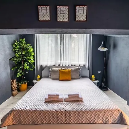 The Cave Vintage Apartment, City, Bulgaria * Varna